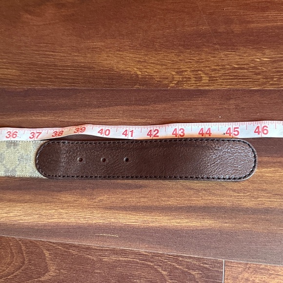 Gucci Brown Belt Made in Italy with Gold Heart Buckle Size 42 - Picture 6 of 12